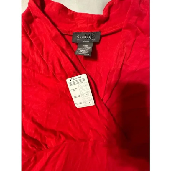 Women's George Red Short Sleeve V-Neck Top Size 1X 18W - Picture 2 of 5